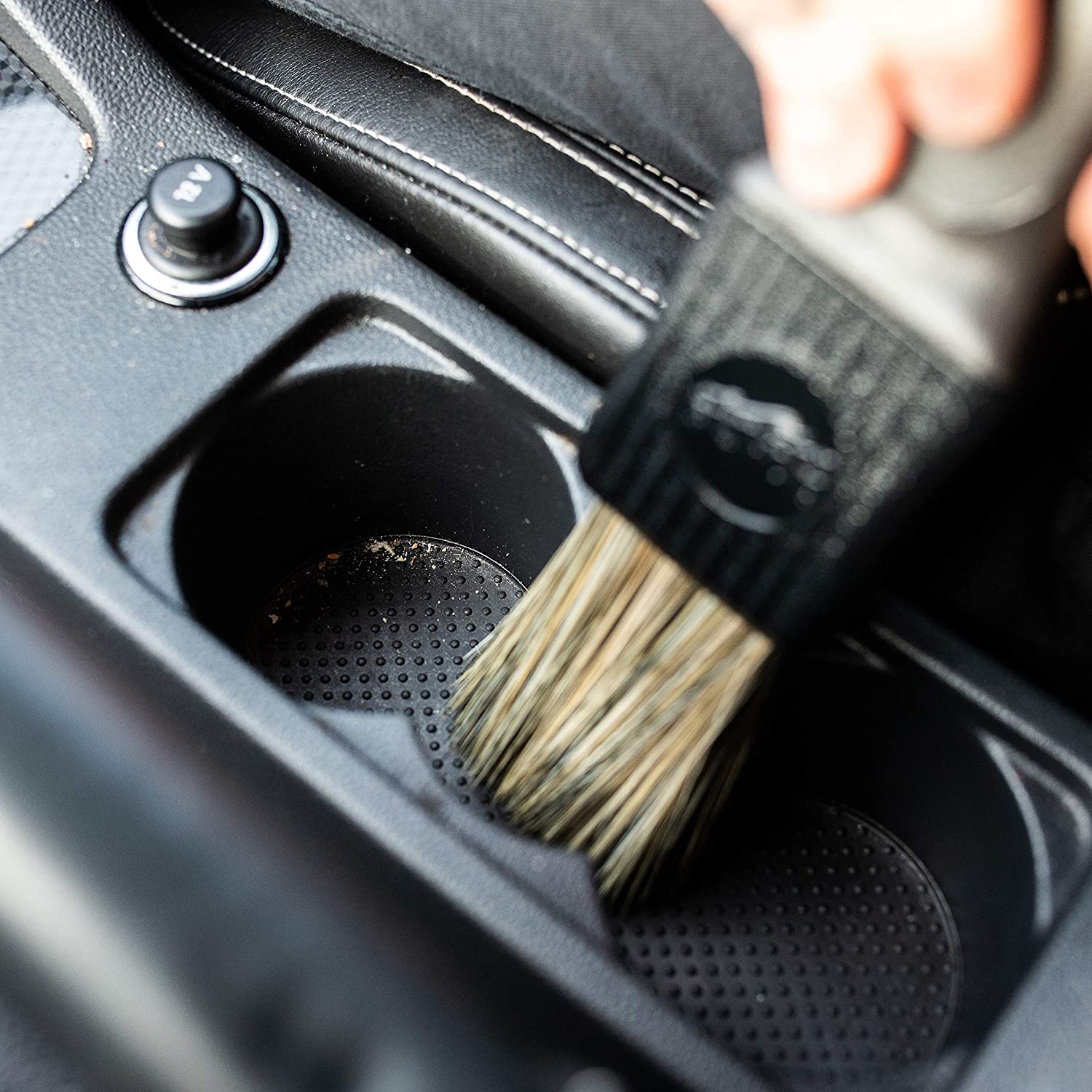 DASH & TRIM BRUSH